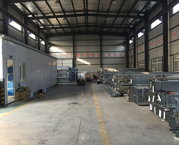 安徽鹰冠金属制品有限责任公司厂区原材料车间环境探访